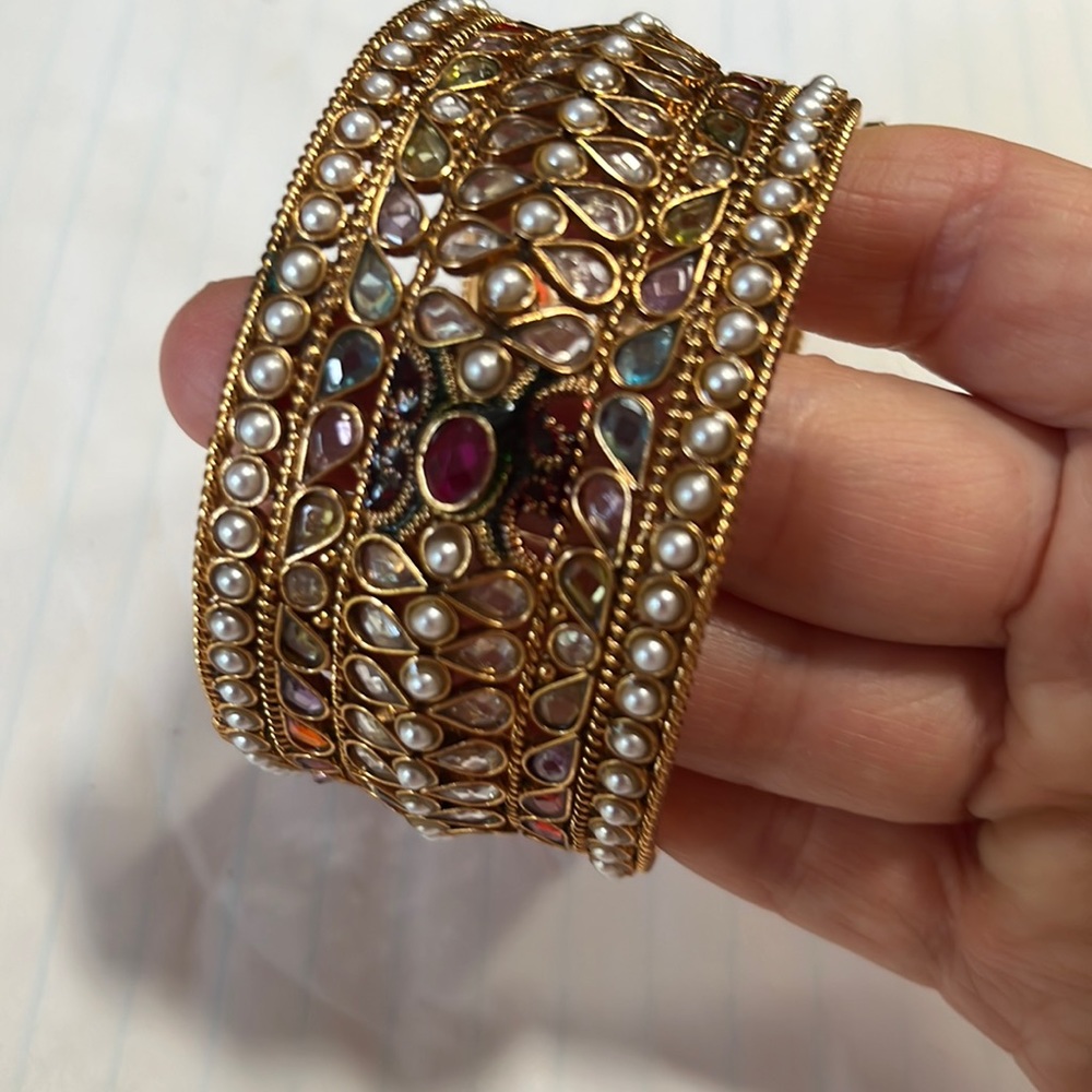 GOLD INDIAN INSPIRED BRACELET , beaded/pearls/faux stones